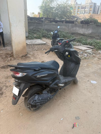 Black Suzuki Burgman Street BS6