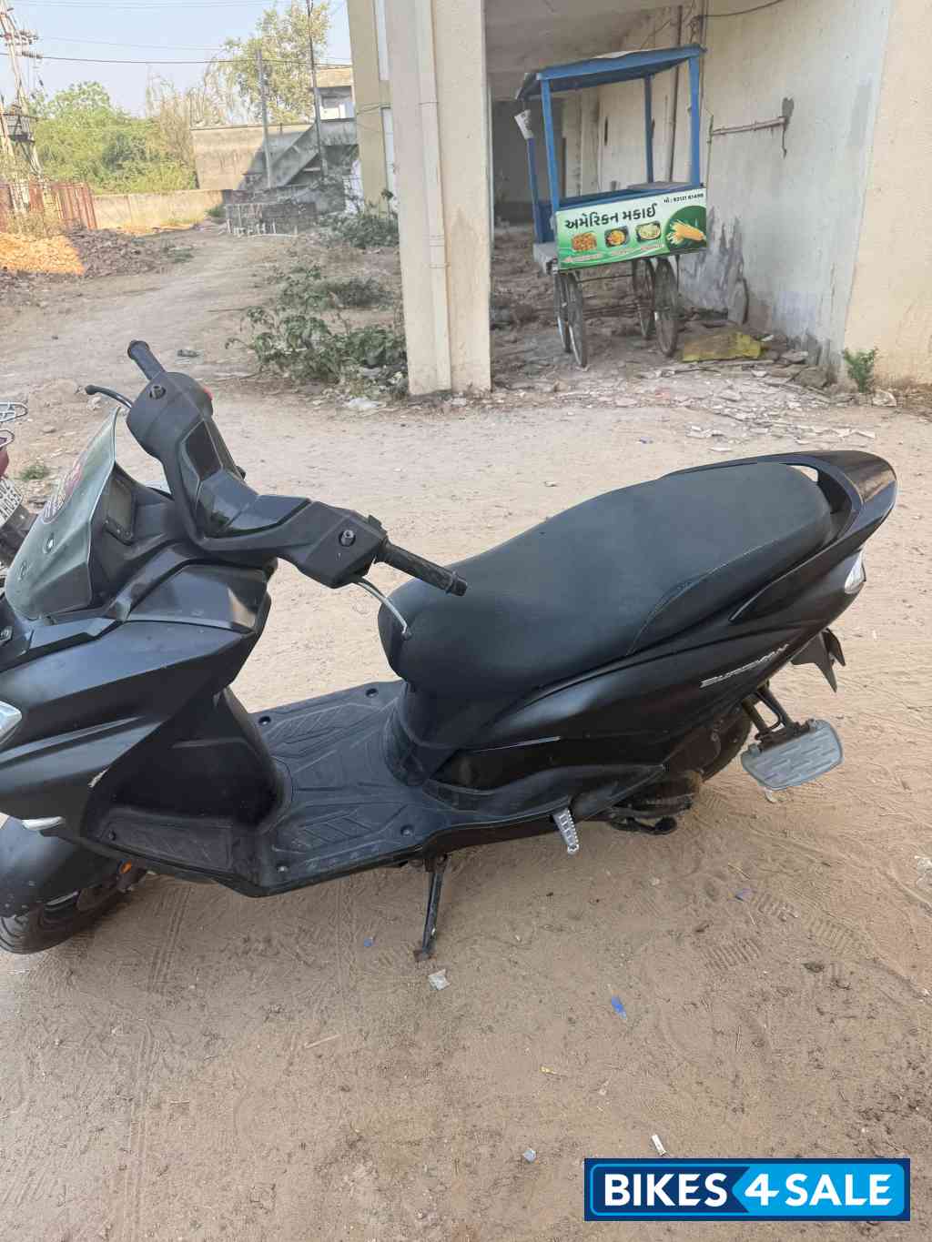 Black Suzuki Burgman Street BS6