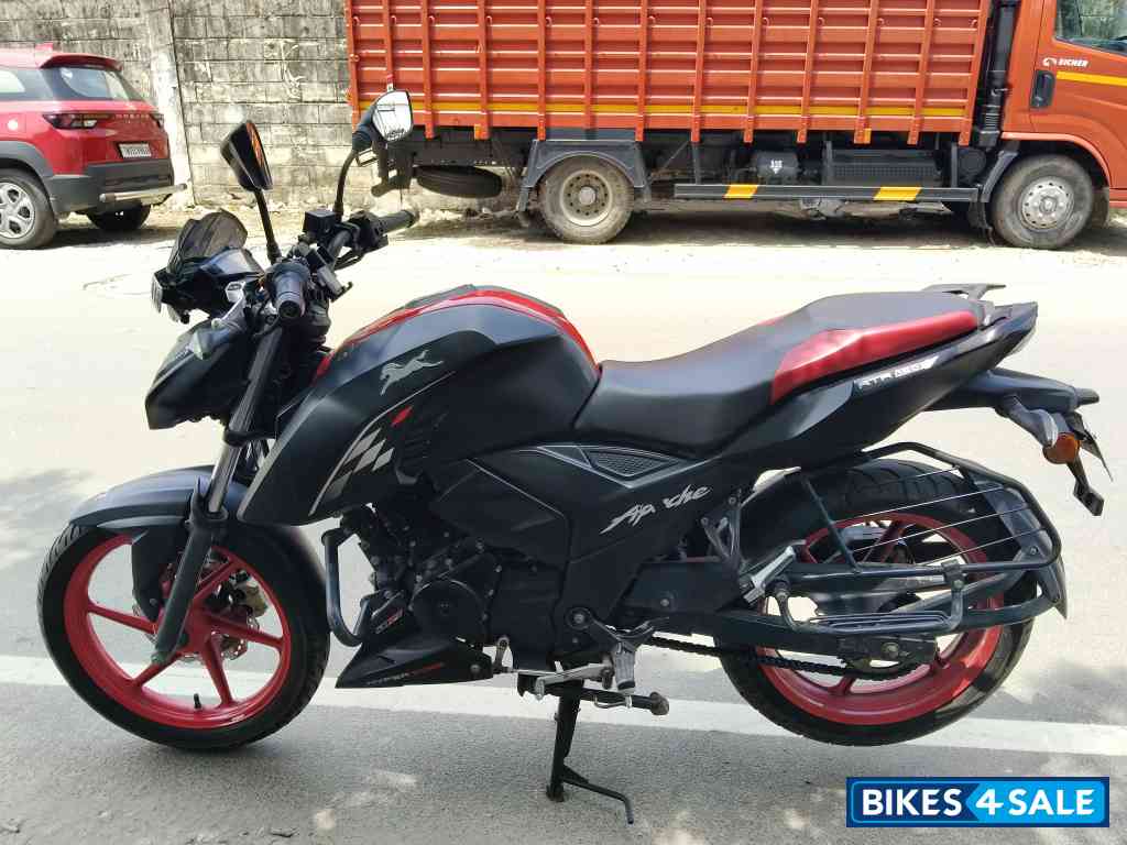 TVS Apache RTR 160 4V Special Edition