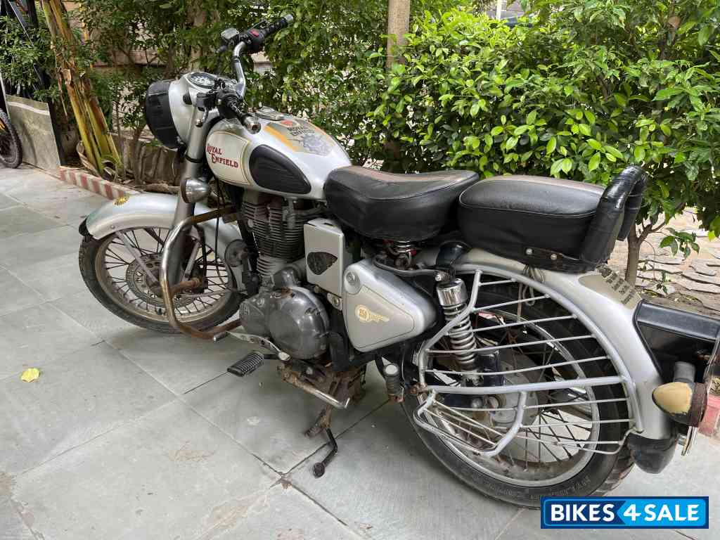 Silver Royal Enfield Classic 350