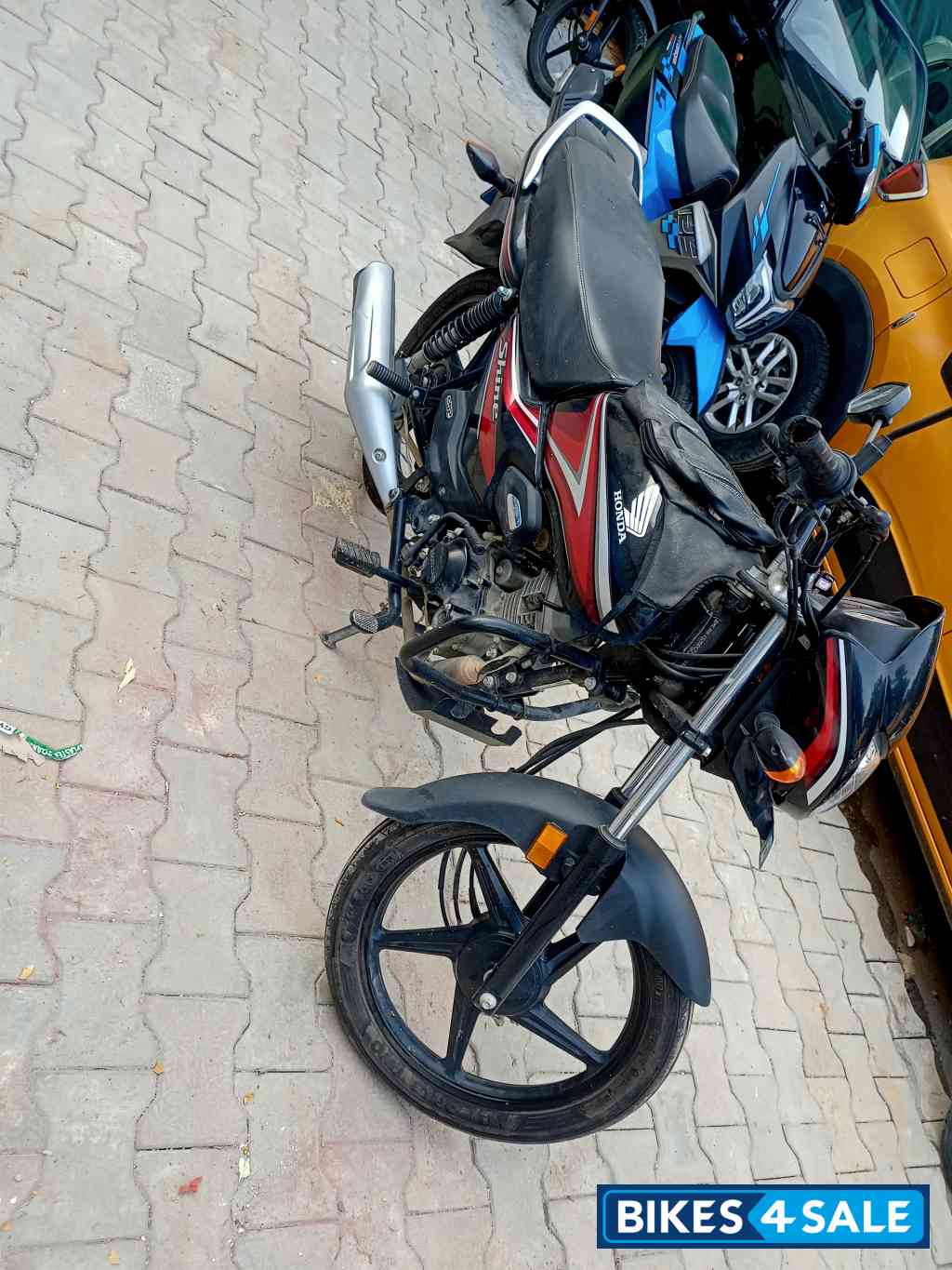 Red And Black Honda Shine 100