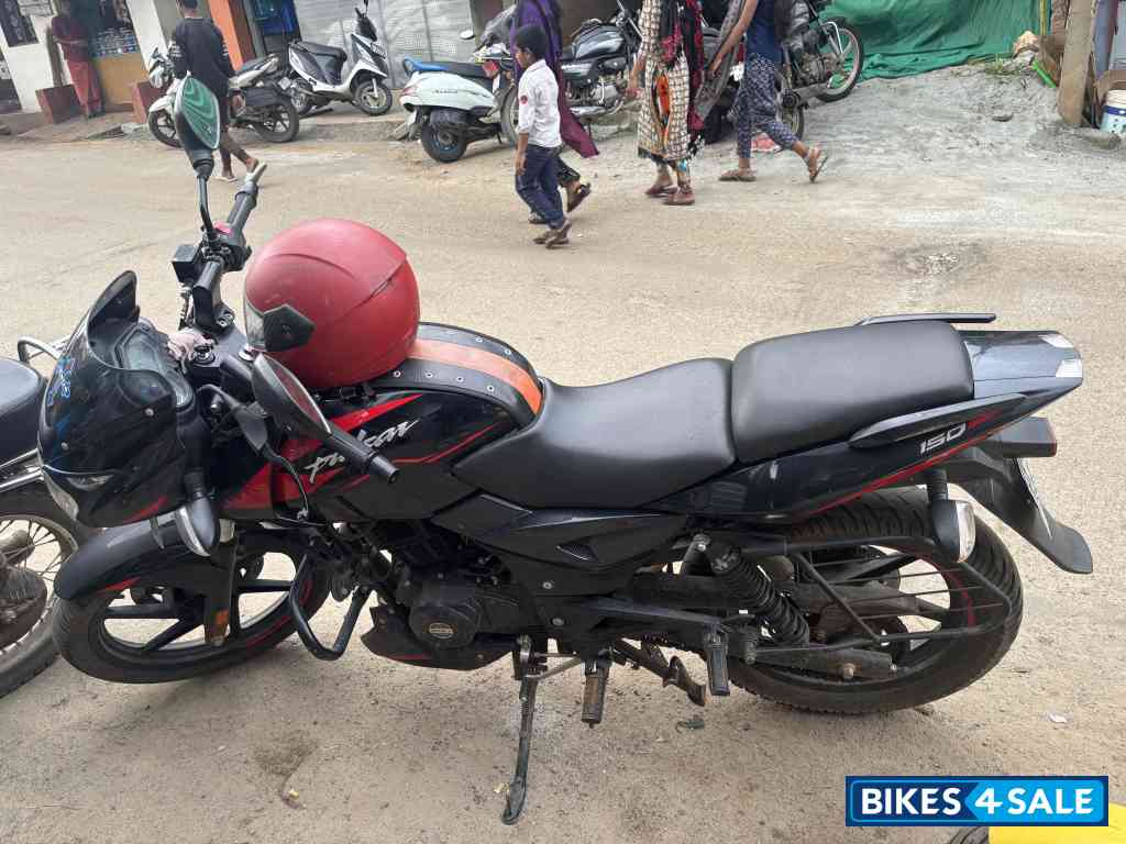 Bajaj Pulsar 150 BS6