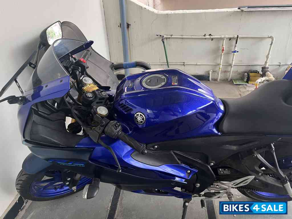 Blue Yamaha R15 V4