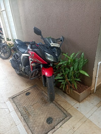 Red Yamaha Fazer FI V2