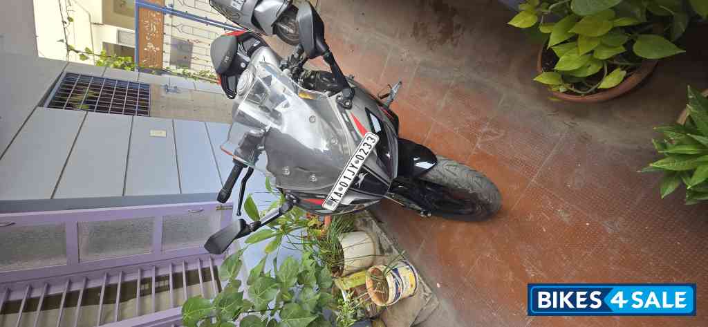 T.grey+blk TVS Apache RR 310