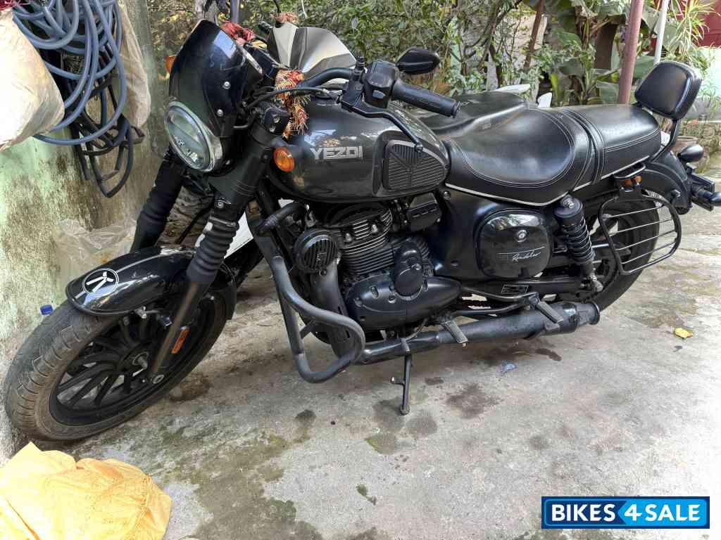 Grey Yezdi Roadster Chrome