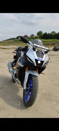 Yamaha R15M