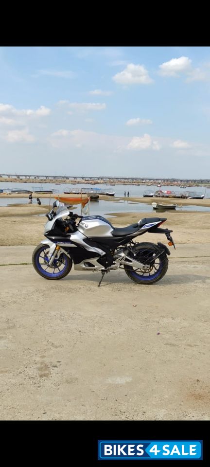 Yamaha R15M