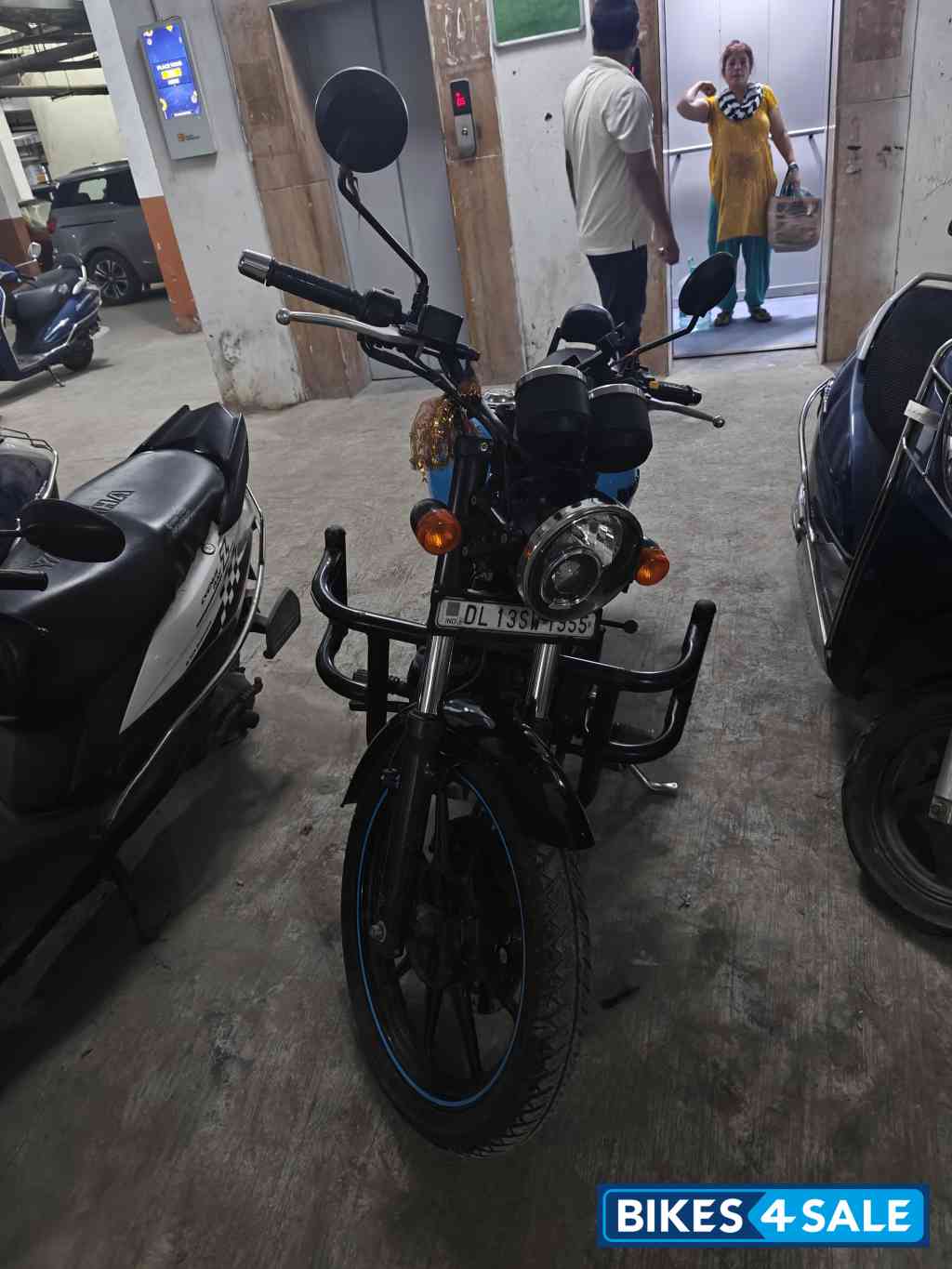 Blue Royal Enfield Thunderbird X 500