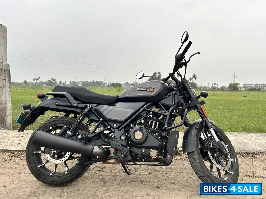 Black Harley Davidson X440 S