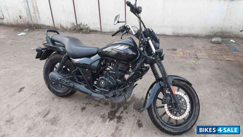 Bajaj Avenger Street 220