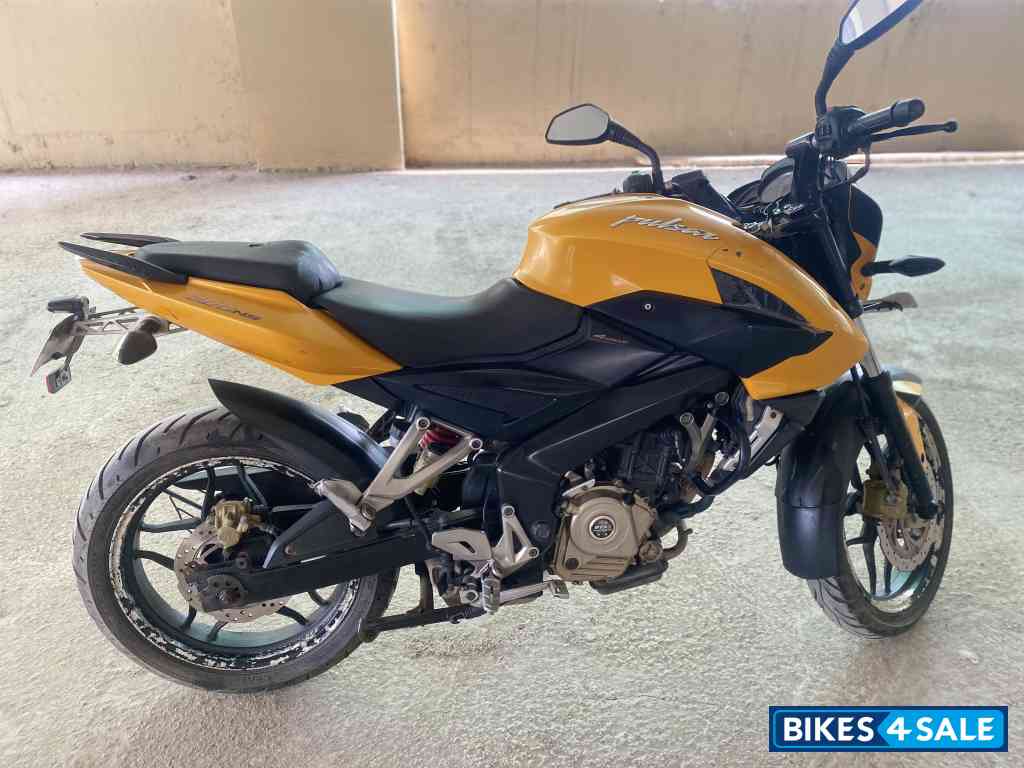 Bajaj Pulsar 200 NS