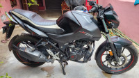 Black Hero Xtreme 160R Stealth Edition