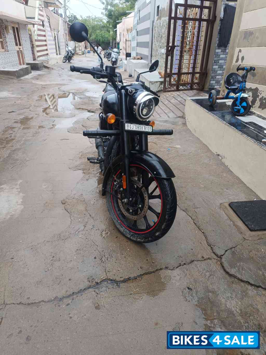 Stealth Black Royal Enfield Classic 350