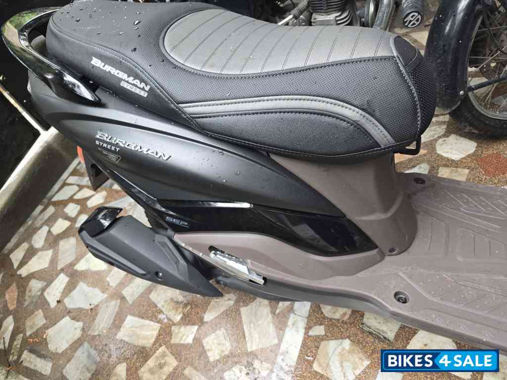 Suzuki Burgman Street