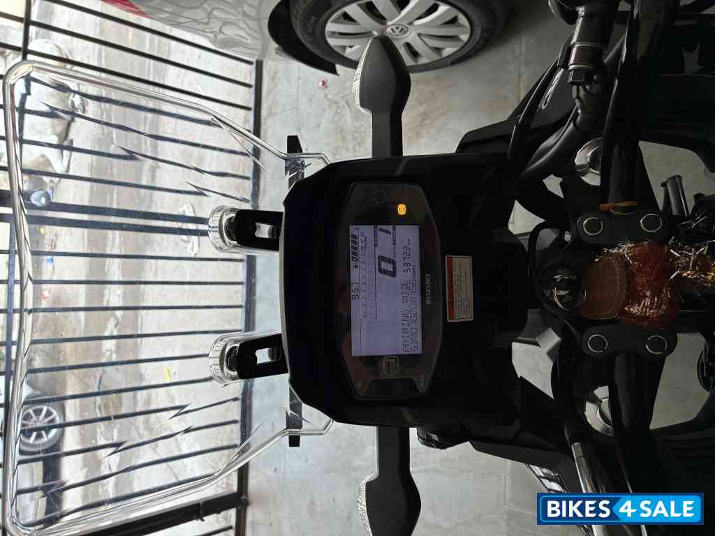 Black Suzuki V-Strom 250 Black Suzuki V-Strom 250