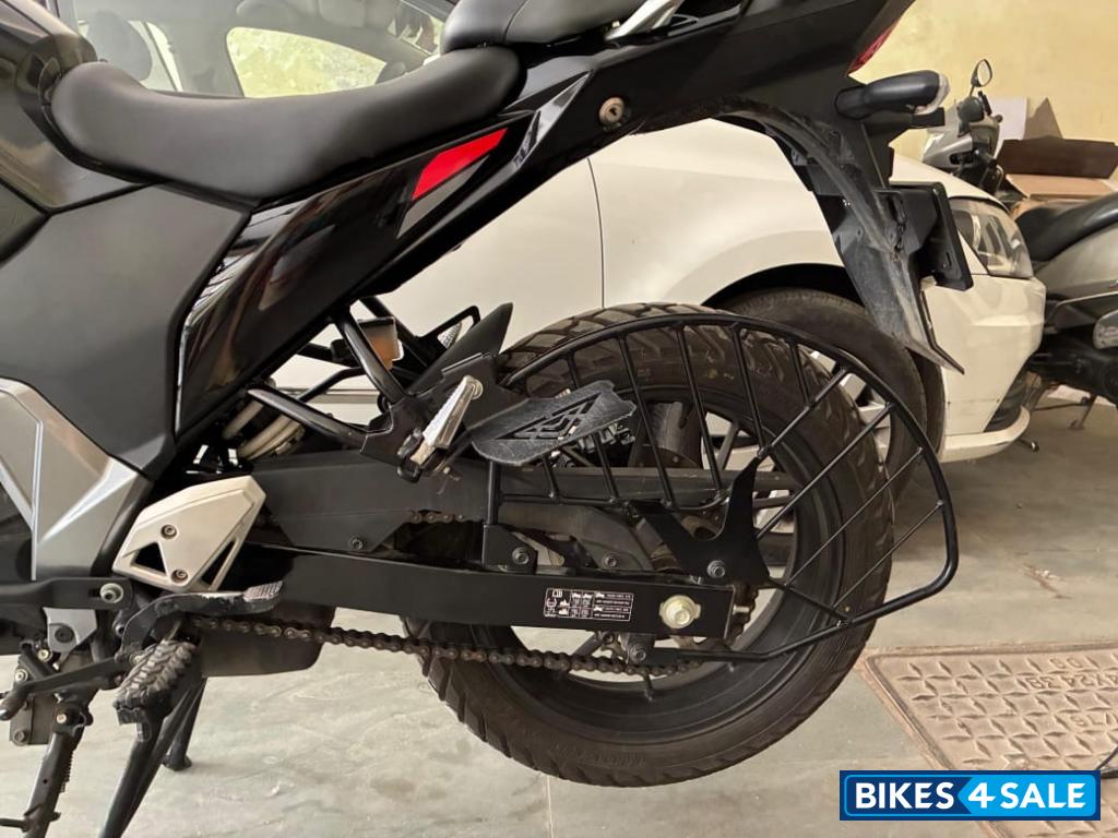 Black Suzuki V-Strom 250 Black Suzuki V-Strom 250