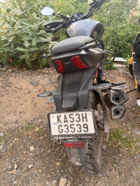 Black Bajaj Dominar 250