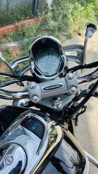 Bajaj Avenger Cruise 220 BS6