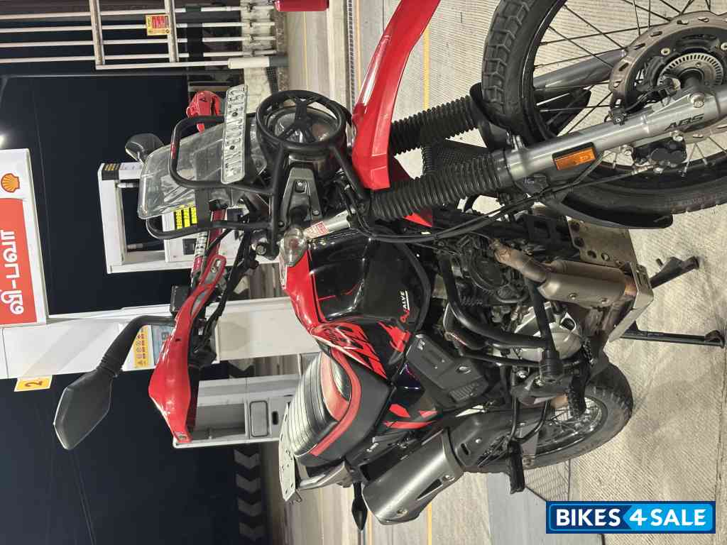 Red Hero Xpulse 200 4V