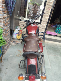 Chesnut Royal Enfield Classic 350