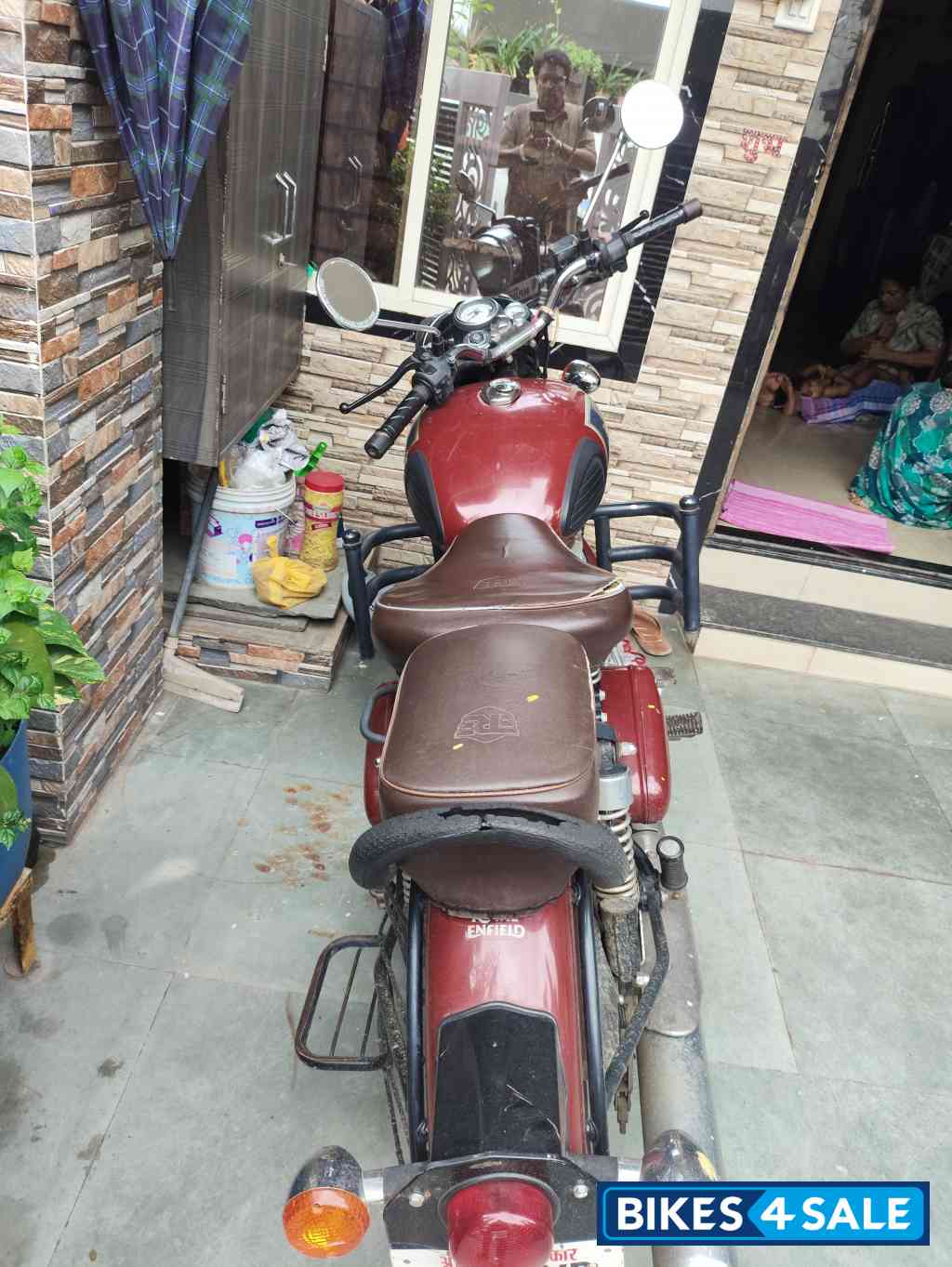 Chesnut Royal Enfield Classic 350