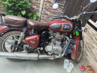 Chesnut Royal Enfield Classic 350