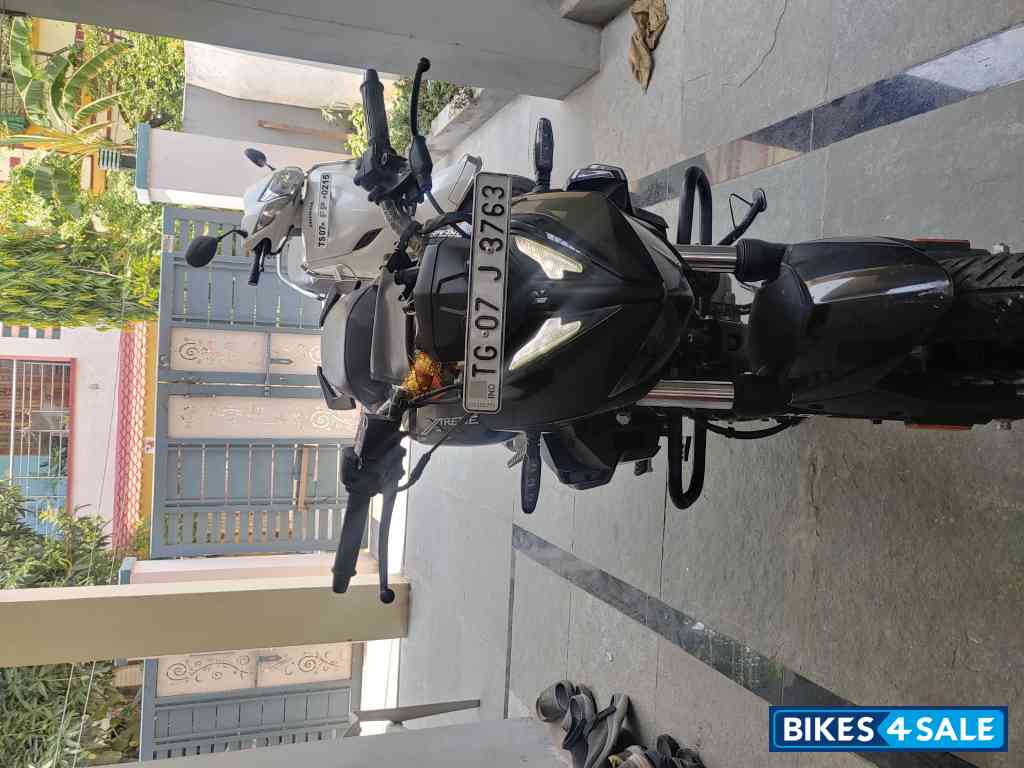 Black Hero Xtreme 125R