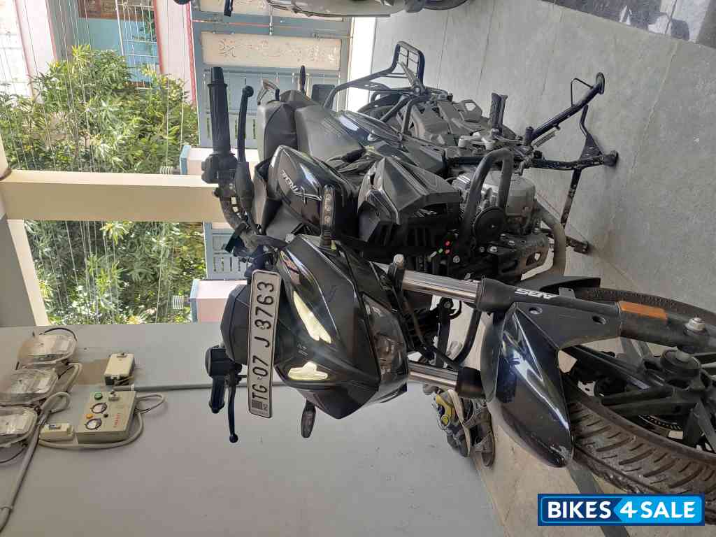 Black Hero Xtreme 125R