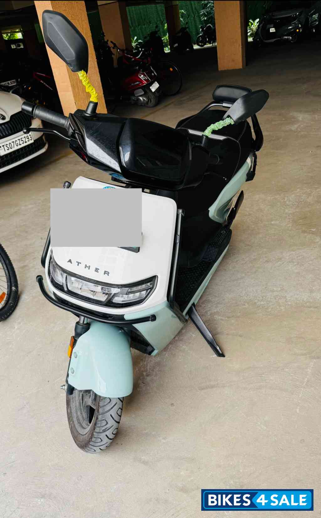 Sold - White And Green - Duel  Ather Rizta Z