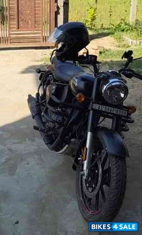 Royal Enfield Classic Stealth Black