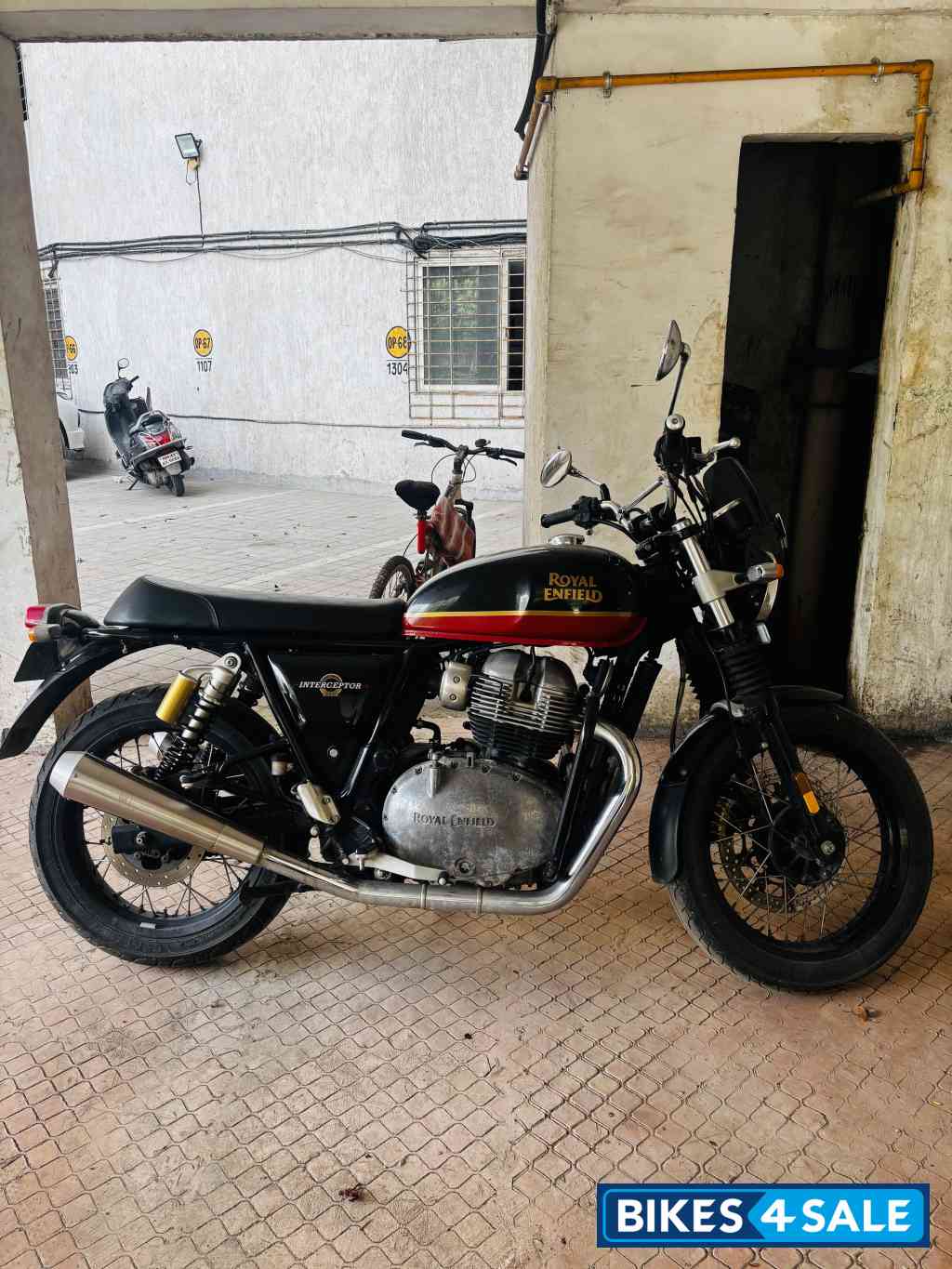 Sunset Black Royal Enfield Interceptor 650 Twin