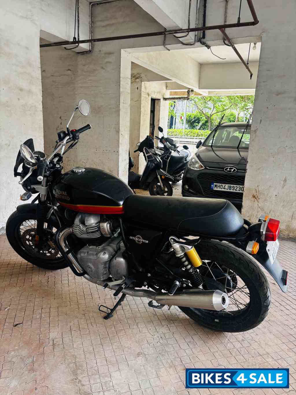 Sunset Black Royal Enfield Interceptor 650 Twin