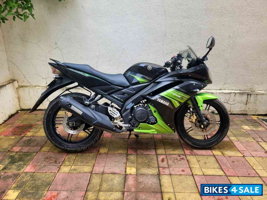 Spark Green Yamaha YZF R15 S