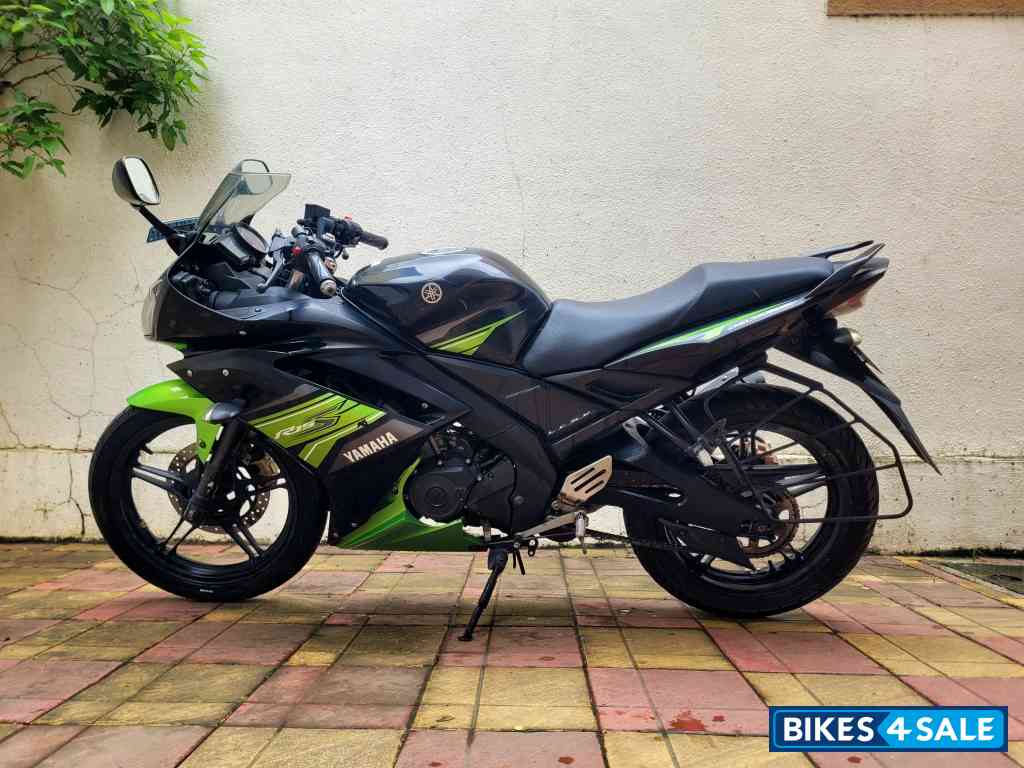 Spark Green Yamaha YZF R15 S