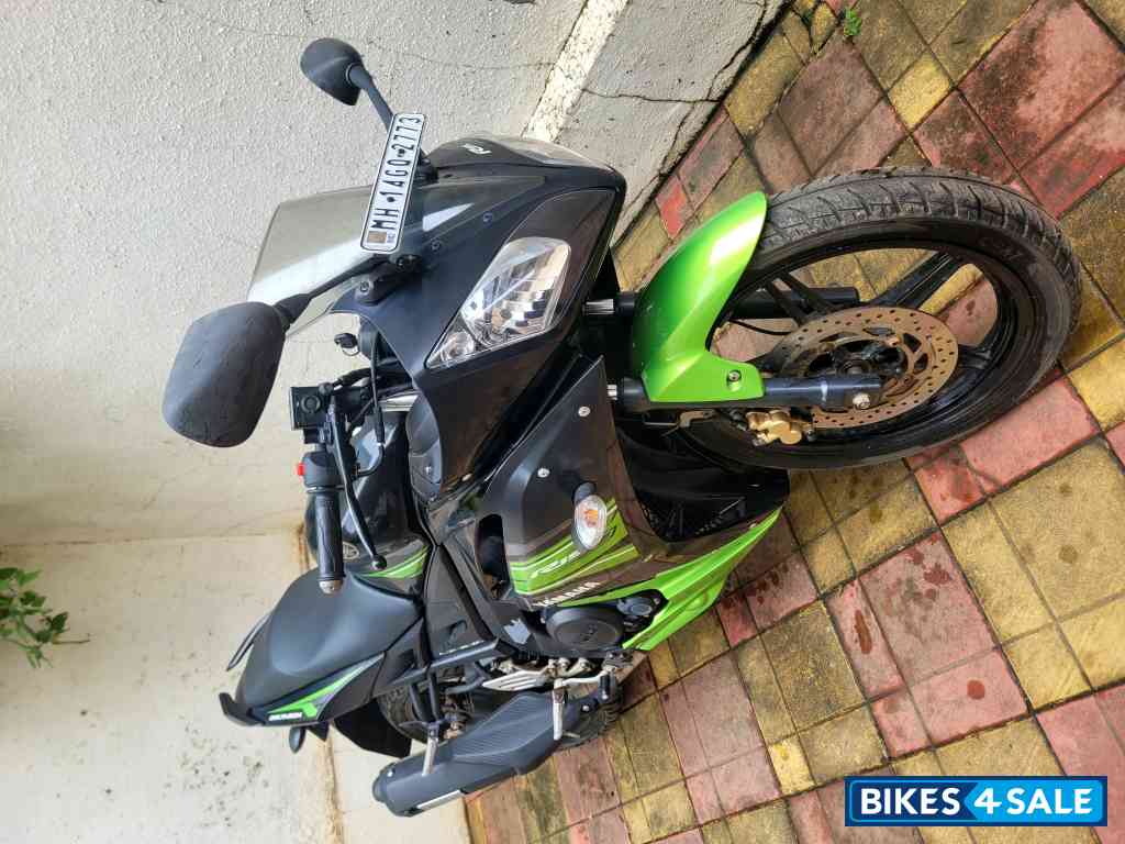 Spark Green Yamaha YZF R15 S