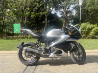 Silver Yamaha R15M