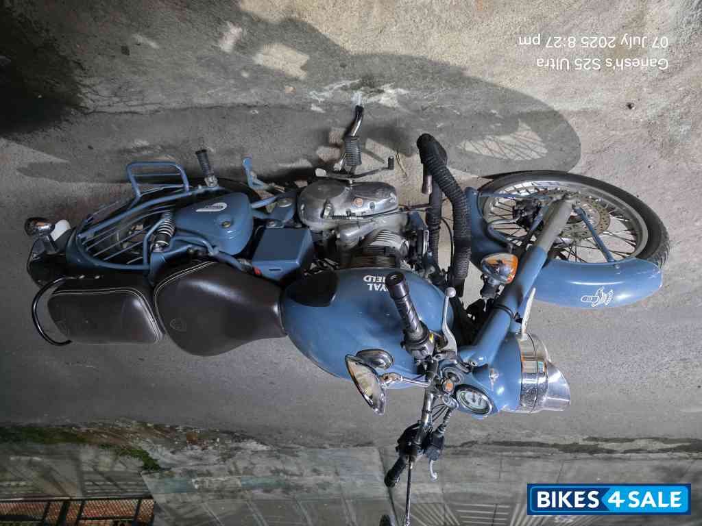 Royal Enfield Classic Squadron Blue