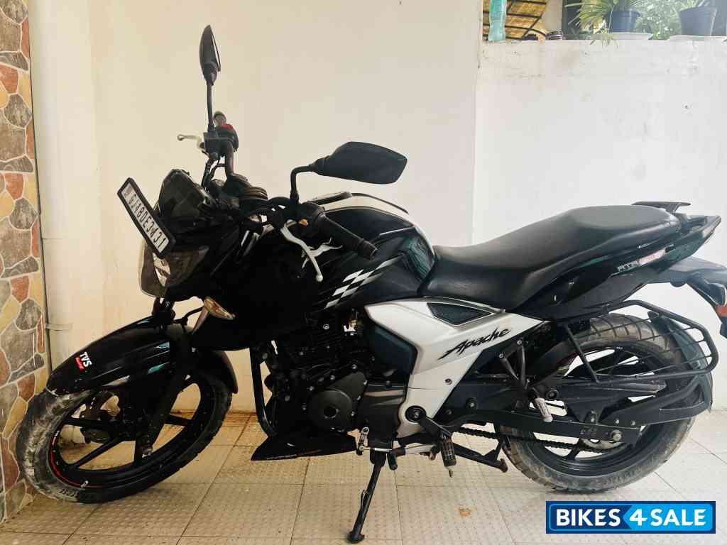 TVS Apache RTR 160 4V