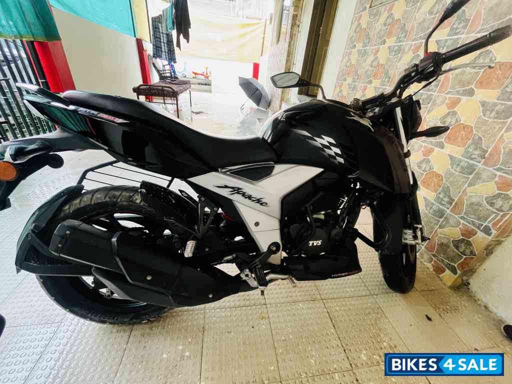 TVS Apache RTR 160 4V