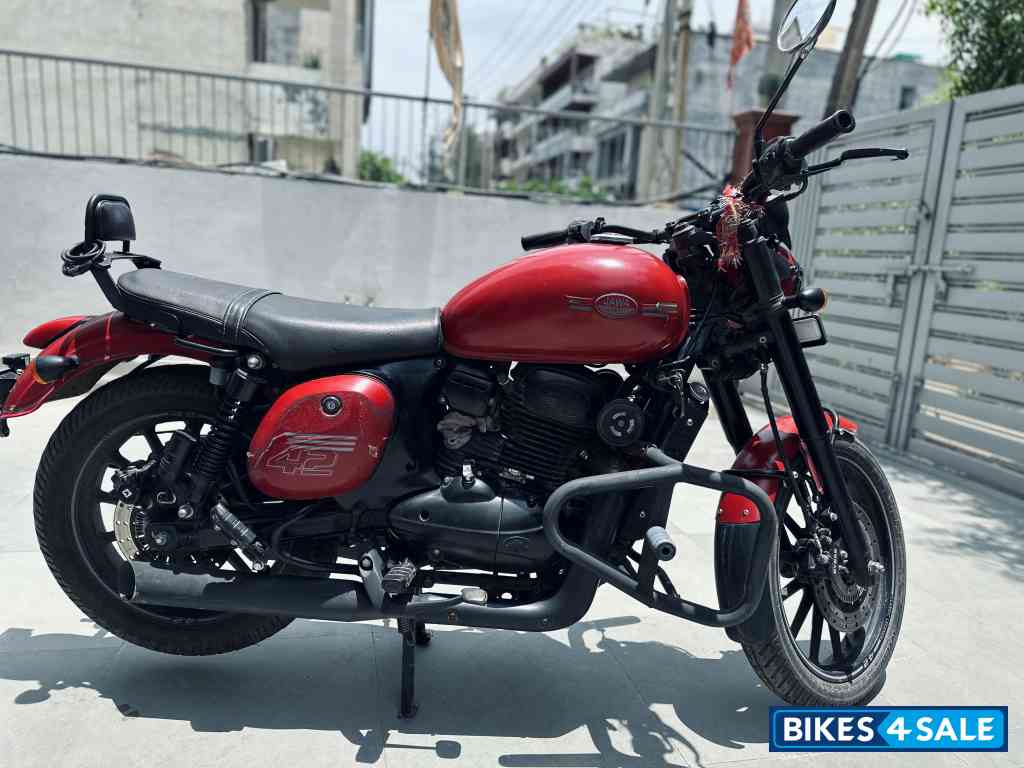 Jawa 42 Dual Channel ABS Orion Red