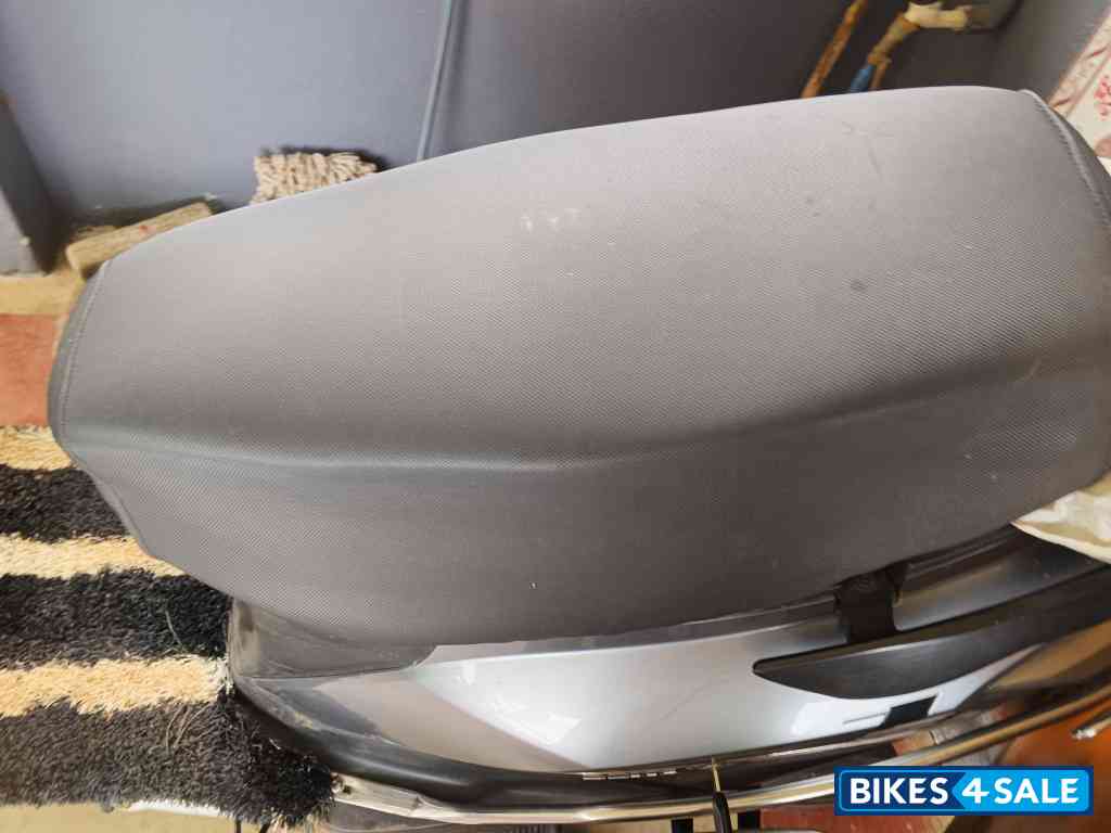 Zelio Eeva Lithium Ion