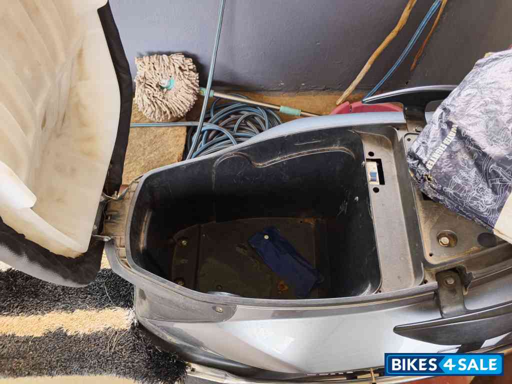 Zelio Eeva Lithium Ion