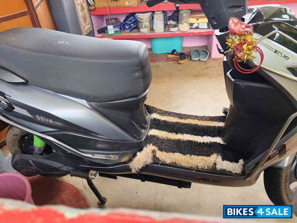 Zelio Eeva Lithium Ion