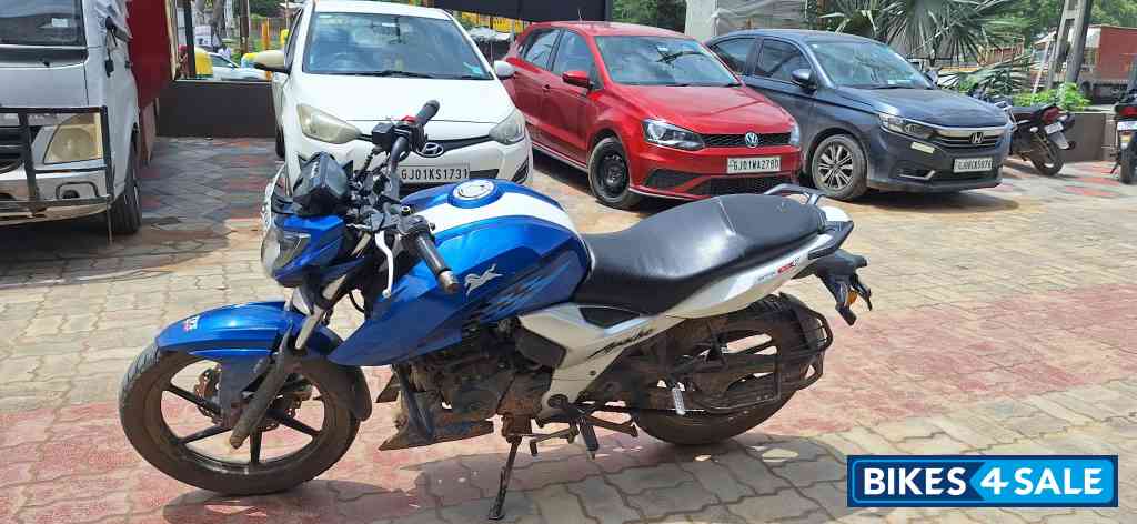 Blue&white TVS Apache RTR 160 4V