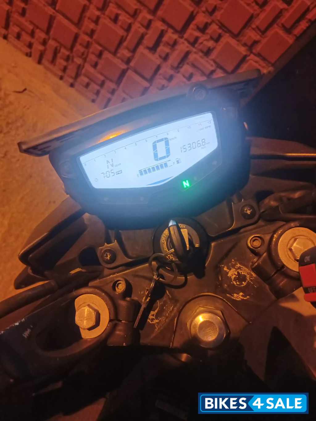 Tit Grey TVS Apache RTR 200 4V