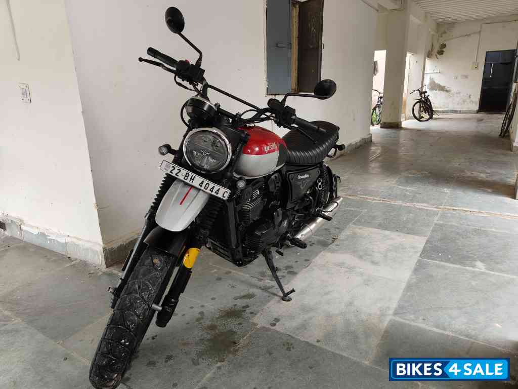 Rebel Red Yezdi Scrambler Dual Tone