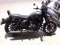 Yezdi Roadster Dark 2022 Model