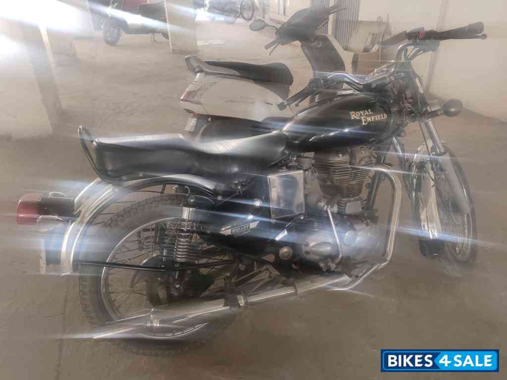 Black Royal Enfield Bullet Electra