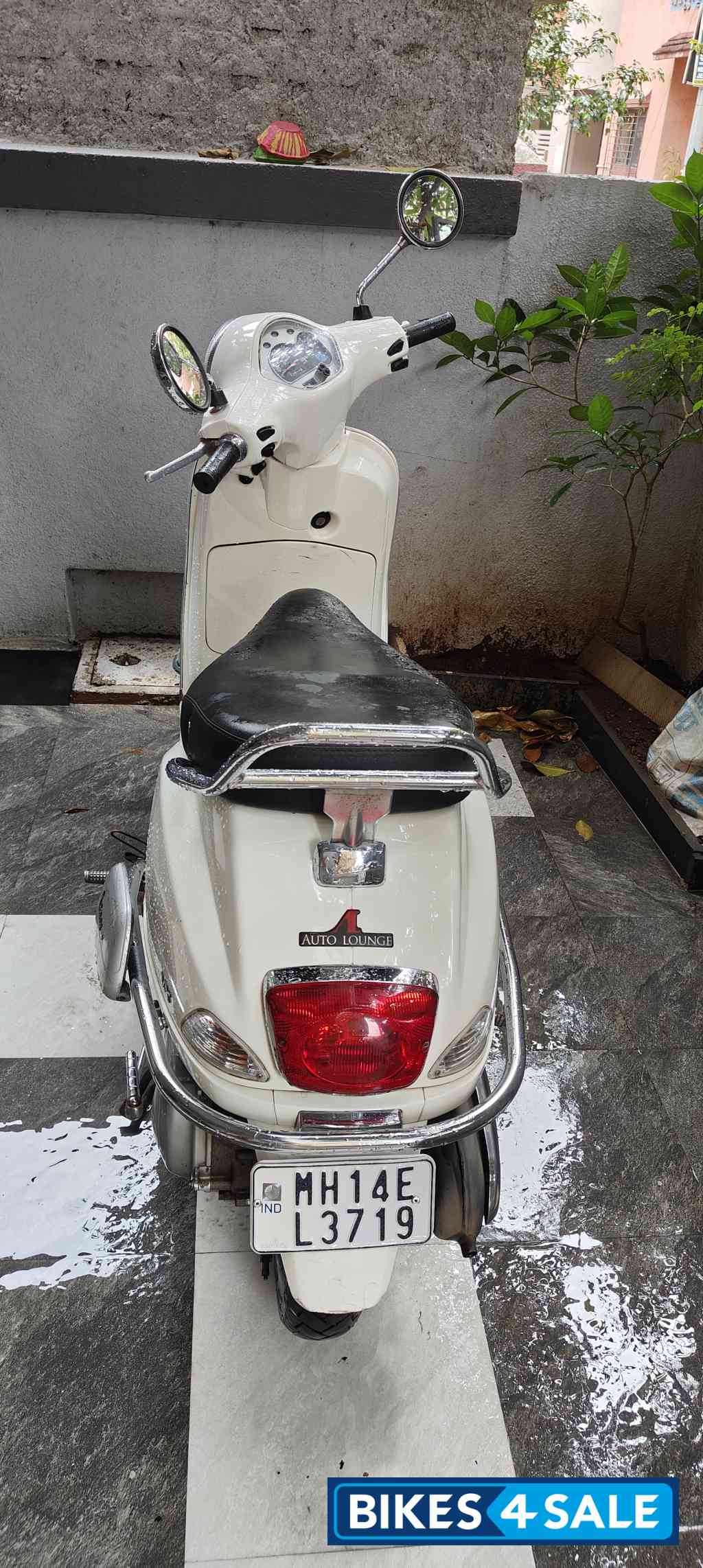 Vespa VXL 125 BS6 Vespa VXL 125 BS6